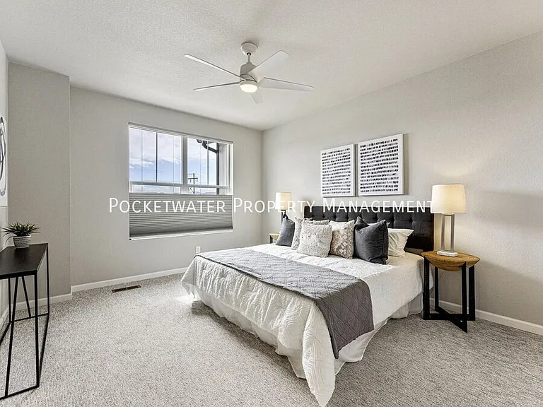 176 Ambrose St — Photo 11