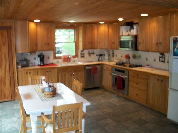 Large eat in kitchen