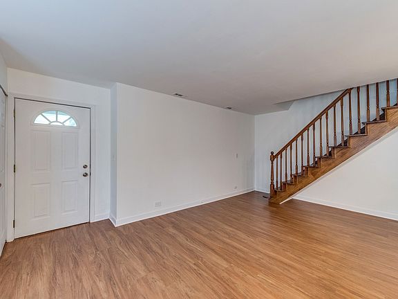 2nd image of 1336 Cove Dr #230-C