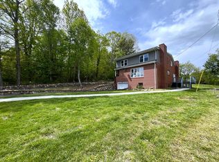 353 Greenbriar Rd, Hillsville, VA 24343