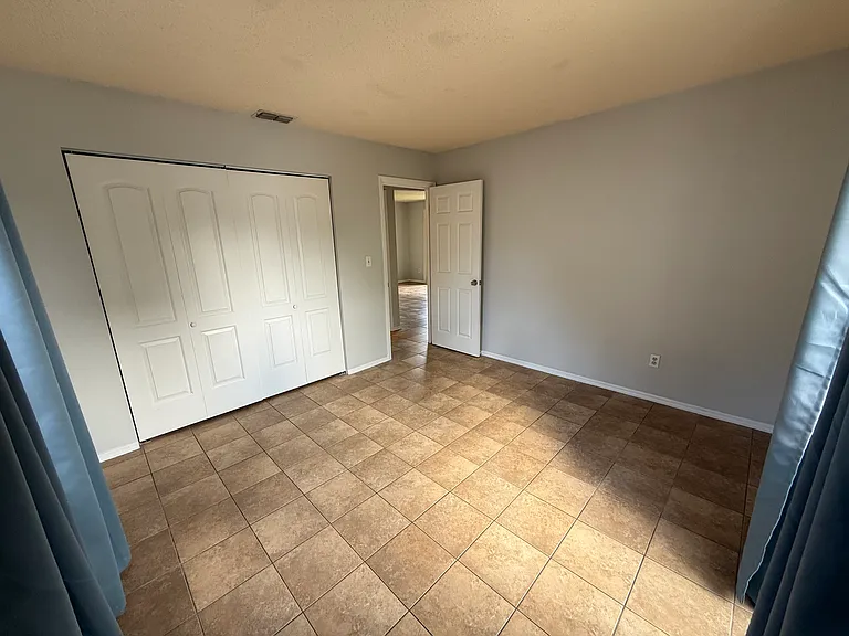 4140 Fargo St N #A — Photo 11