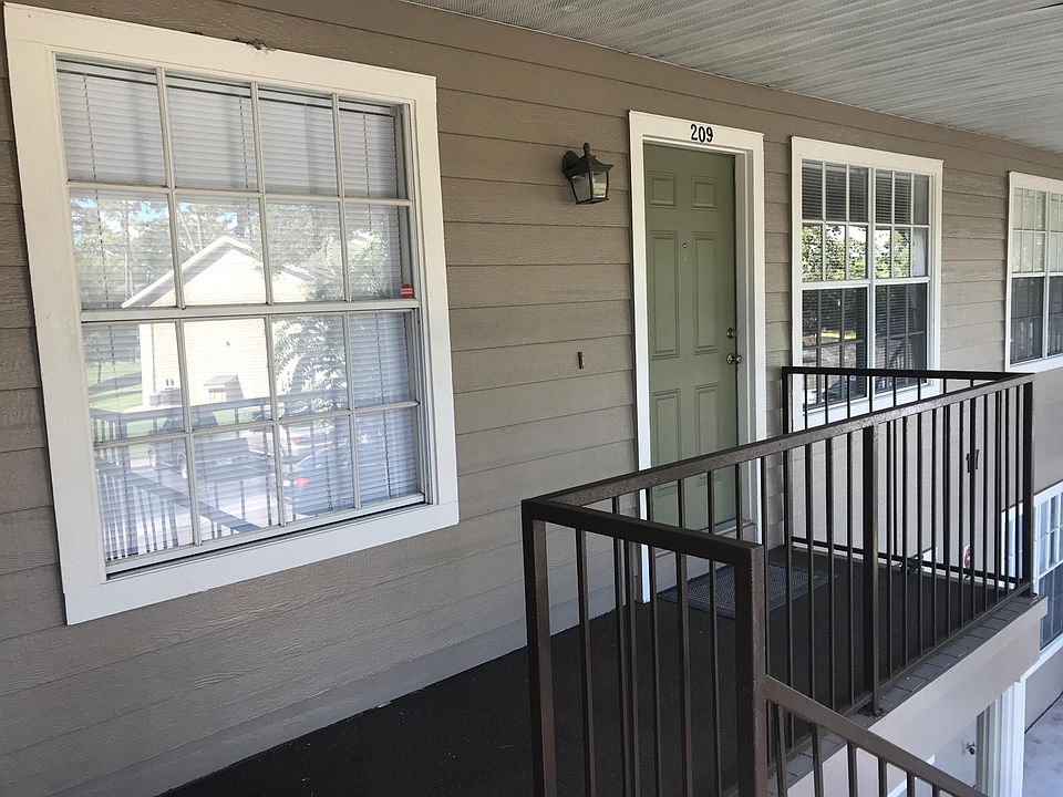 APARTMENT ENTRANCE