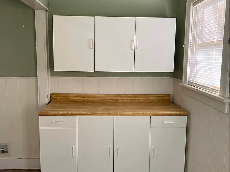 327 N Austin Ave — Photo 9
