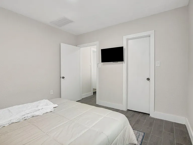 1703 Ansbury Dr — Photo 29