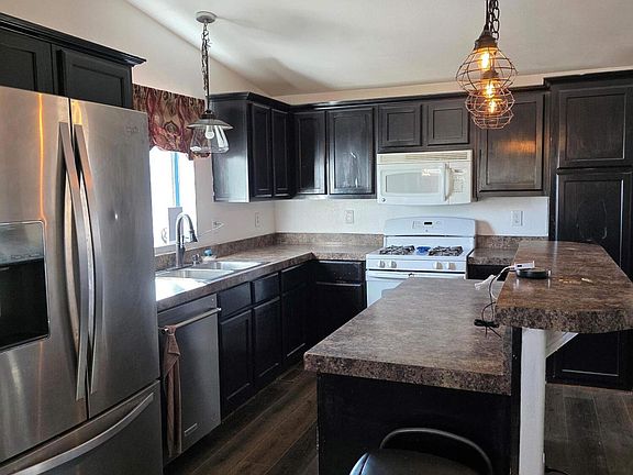 3rd image of 18 Road 3073