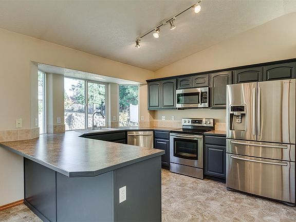 3rd image of 5812 N Hermosa Cir