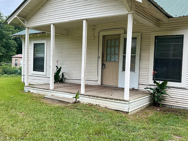 1501 Line Ferry Rd — Photo 1