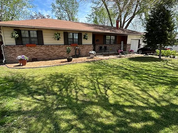 713 D St SE, Miami, OK 74354