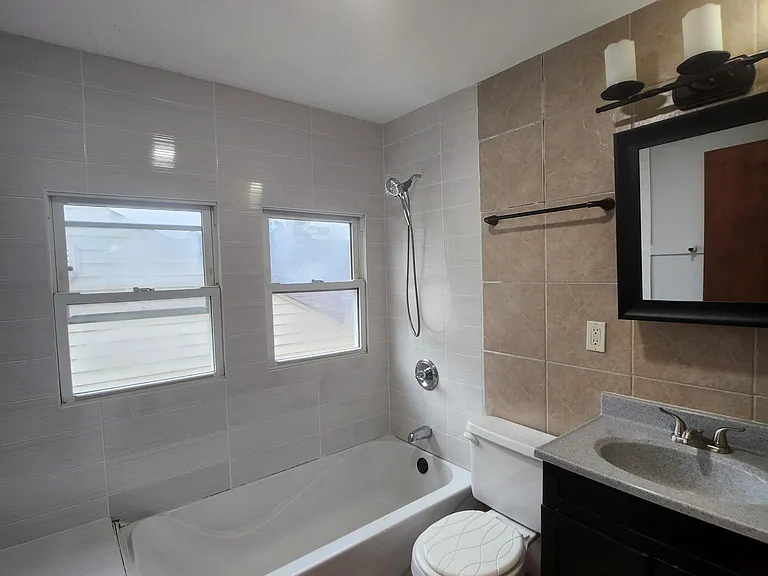 825 Mulberry St — Photo 15