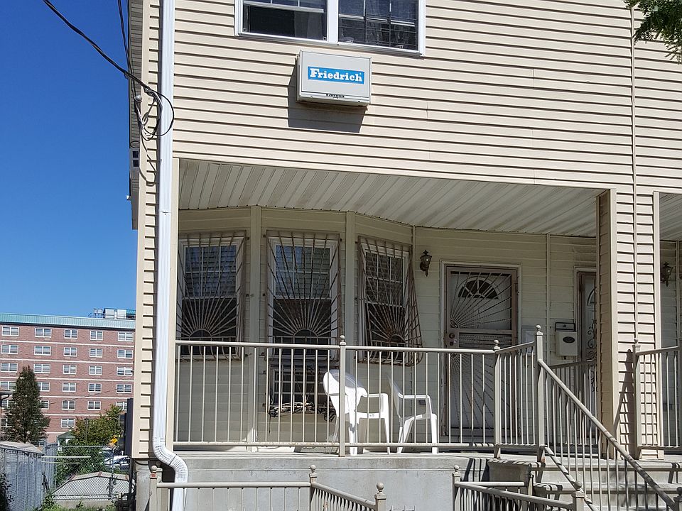 1st image of 10707 165th St