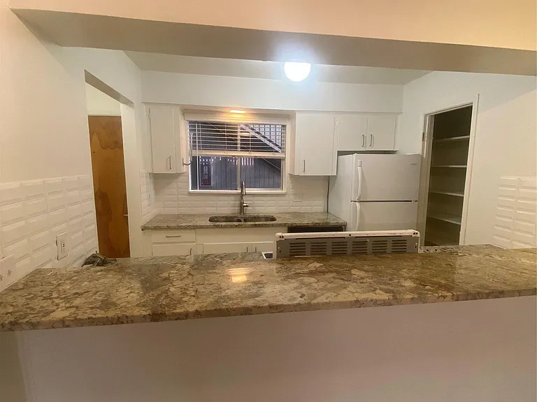 2208 Enfield Rd #10500 — Photo 2