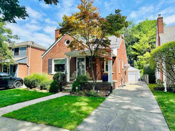 420 Lothrop Rd, Grosse Pointe Farms, MI 48236
