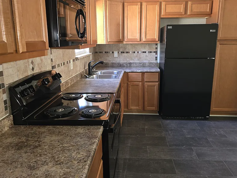 1715 Partridge Dr — Photo 5