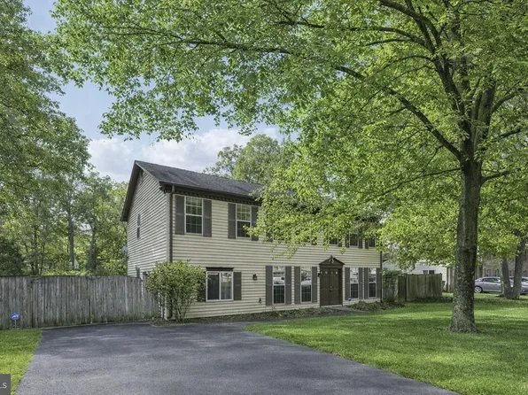 3017 Bramblewood Ct, Waldorf, MD 20603