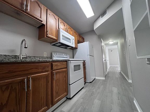 4th image of 163 Avenue A SE APT 2