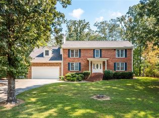 2527 Venture Cir, Gainesville, GA 30506