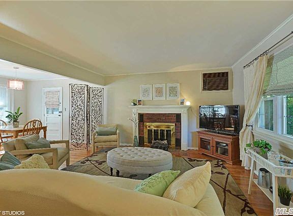 3rd image of 34 Grover Ln