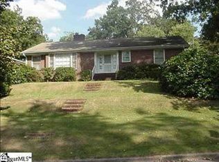 104 Green St, Greer, SC 29650