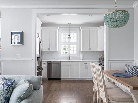 3rd image of 15 Castle St #6