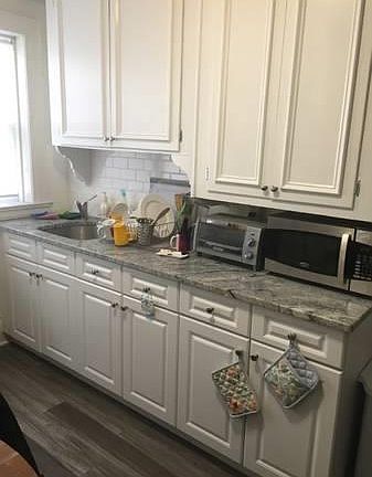 4th image of 8 Lynwood Pl APT 12