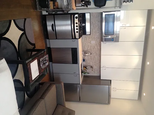 Rented by Cooper & Cooper Real Estate | media 9