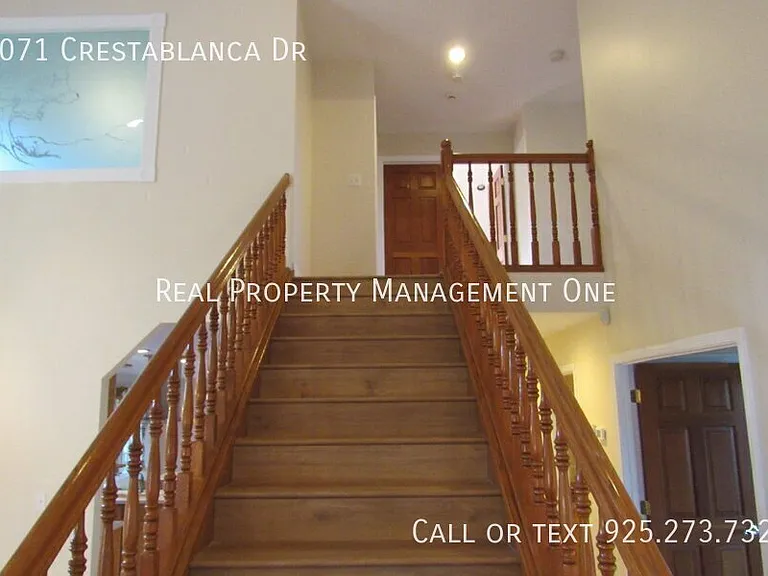 3071 Crestablanca Dr — Photo 27