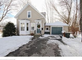 55 School St, Saco, ME 04072