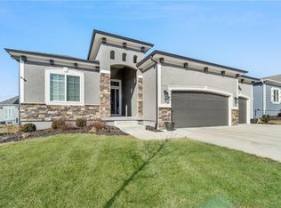 7460 NW Chambers Ct, Kansas City, MO 64152