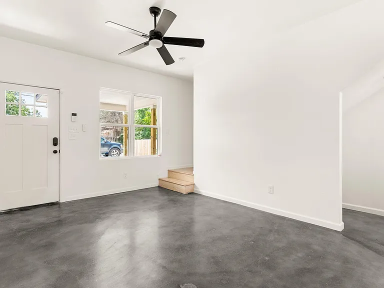 1835 Dawson St #101 — Photo 6