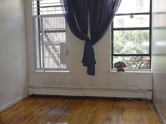 3rd image of 314 E 105th St APT 3A