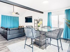 4050 S Buffalo Dr, Las Vegas, NV