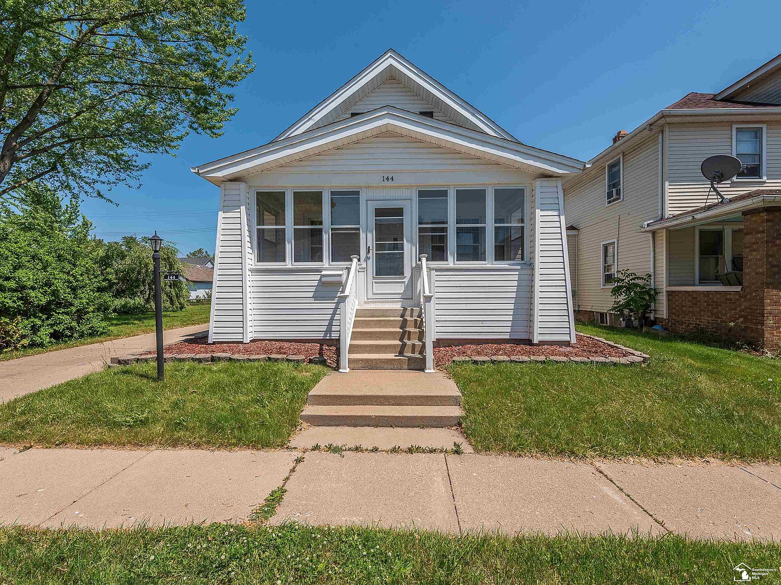 144 Michigan Ave, Monroe, MI 48162 Zillow