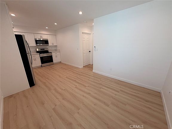 5th image of 10004 Saint Stephen Cir