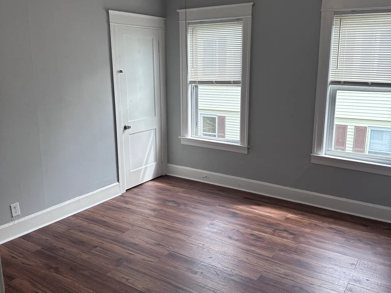 3 bed, 1160 sqft, $2,150 — Photo 2
