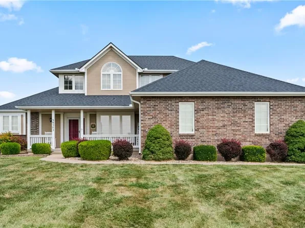 39202 E Truman Rd, Oak Grove, MO 64075