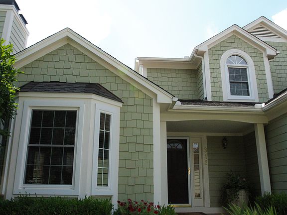 3rd image of 842 Hathaway Dr