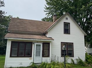 1215 10th St E, Menomonie, WI 54751