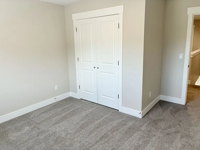 361 N Fanning Ave — Photo 8
