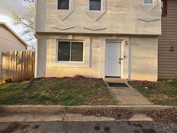 2nd image of 1952 Padgett Dr