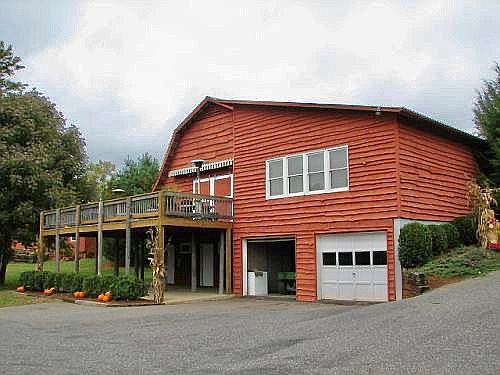 4th image of 110 Cornell Cir