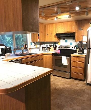 3rd image of 103 Parker Pl