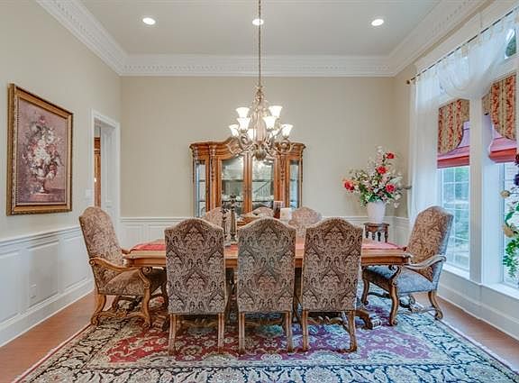 4th image of 5933 Lakeside Dr