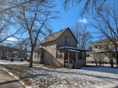 422 8th Ave SE, Aberdeen, SD, 57401