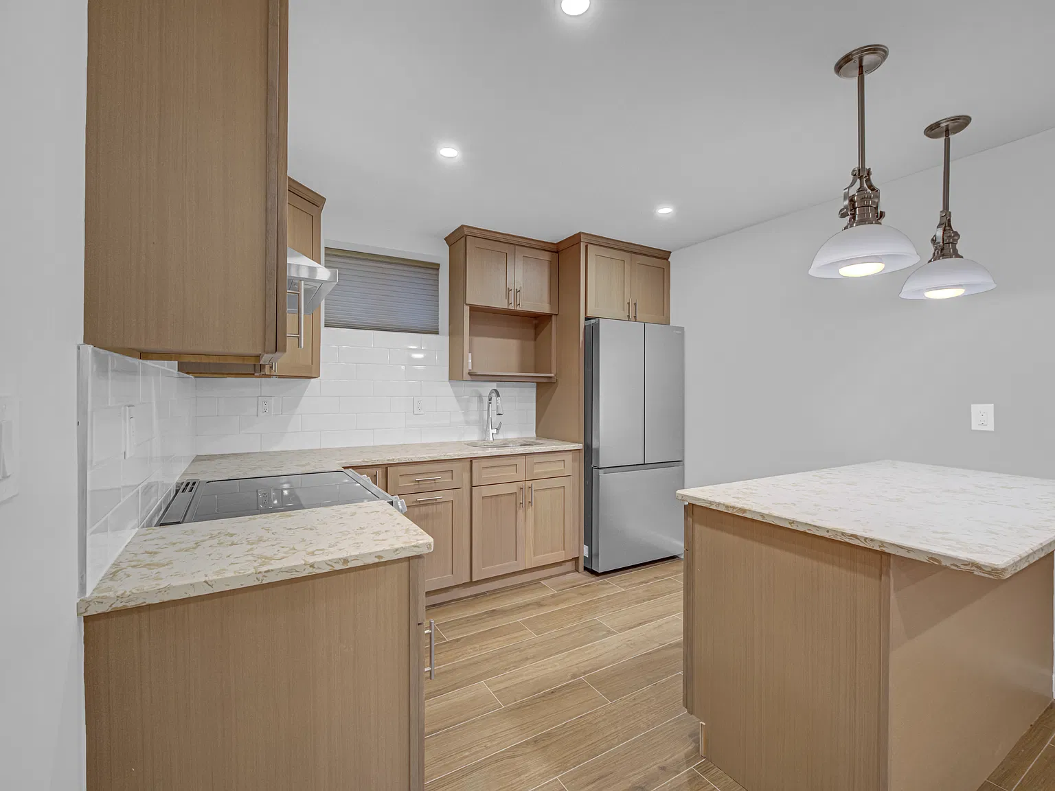 2 bed, 1000 sqft, $2,750 — Photo 4