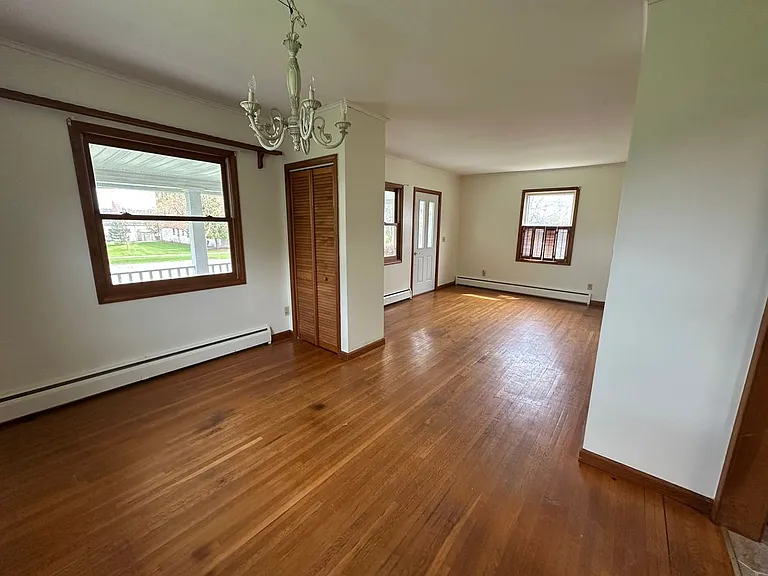 118 Central Ave #MAIN HOUSE — Photo 10