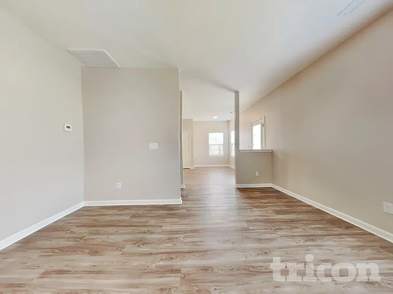 2048 Lauren Woods Dr — Photo 4