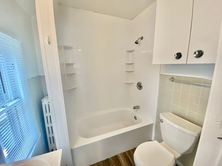 329 Lyon St NE #5 — Photo 11