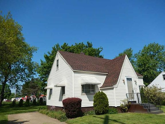 2nd image of 2124 Camphausen Ave