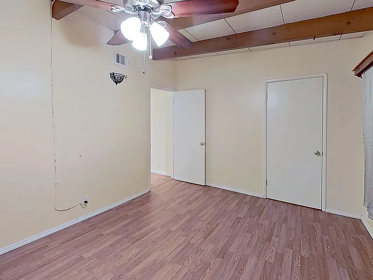 38849 Yucca Tree St — Photo 10