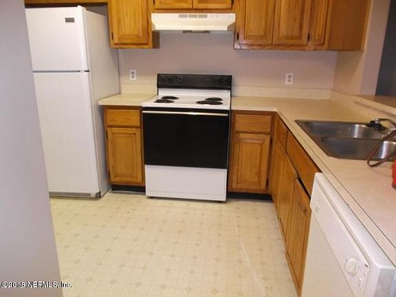 5th image of 4518 Melissa Ct W